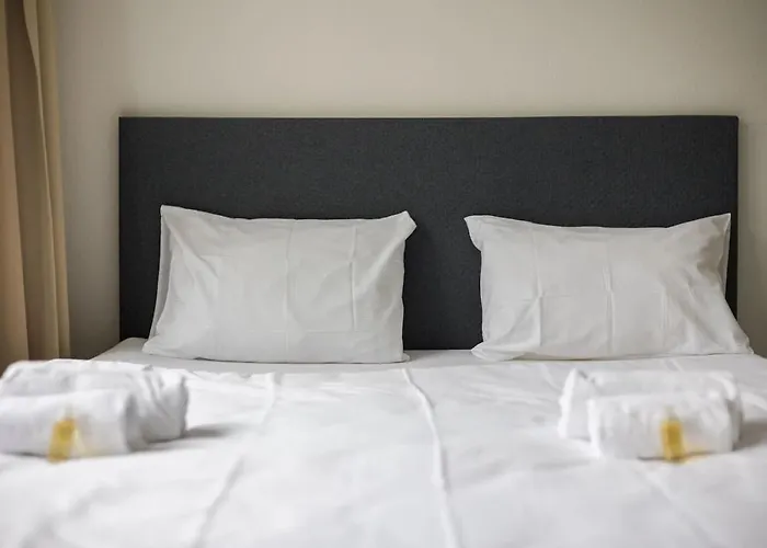 Urban Oasis With Queen Bed And View Be-48